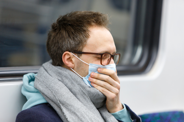 Pet razloga za nošenje zaštitne maske nakon cijepljenja protiv COVID-19