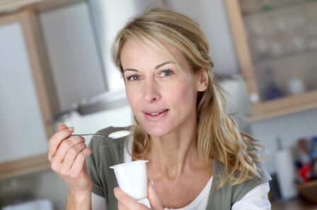 Svakodnevno konzumiranje jogurta dobro za zdravlje kostiju žena u postmenopauzi