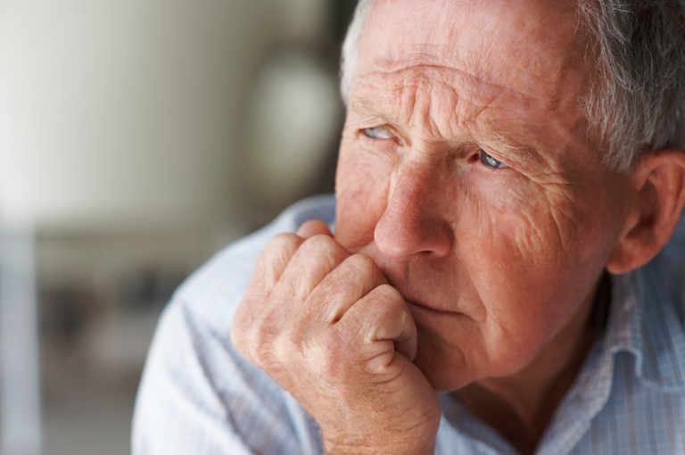 Društvena izolacija povezana s većim rizikom od demencije
