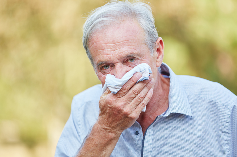 Kako razlikovati alergiju od COVID-19