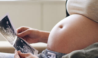 Komplikacije u trudnoći povećavaju rizike za zdravlje srca kod žena s visokim stresom