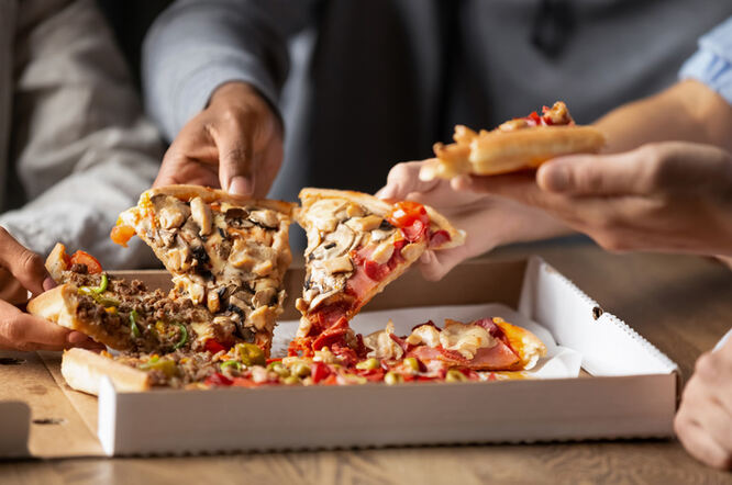 Konzumacija brze hrane povezana sa steatozom jetre