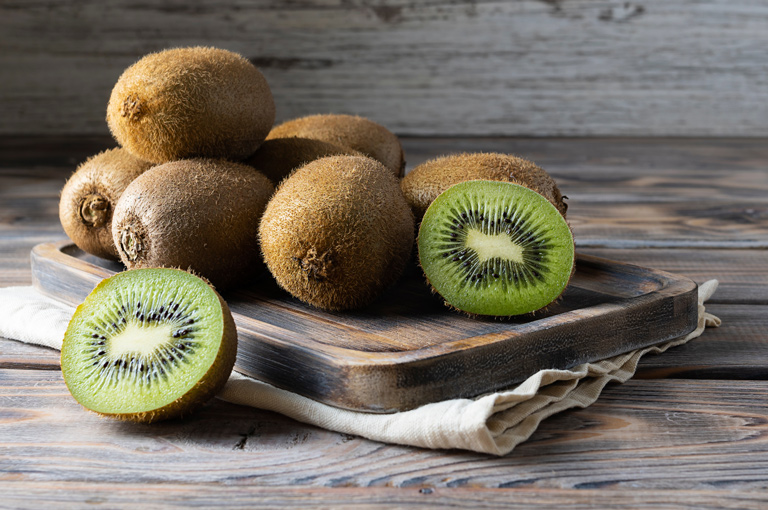 Konzumacija kivija povećava količinu vitamina C u koži i podržava strukturu kože