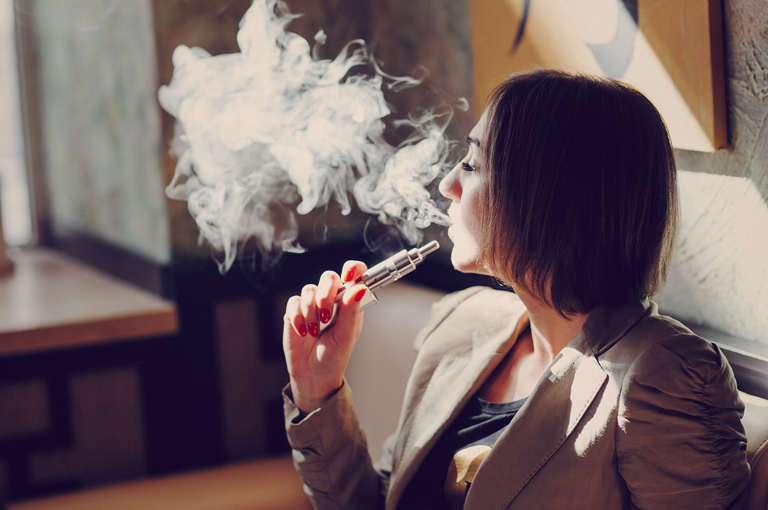 Ljudi koji koriste e-cigarete izloženi većem riziku od moždanog i srčanog udara