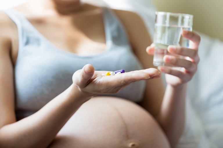 Majčina upotreba opioida u trudnoći povećava rizik od astme i ekcema kod djeteta