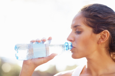 Pijte vodu i smanjite svoj rizik od pretilosti