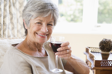 Prekomjerno konzumiranje alkohola može ubrzati gubitak mišićne mase u starijih žena