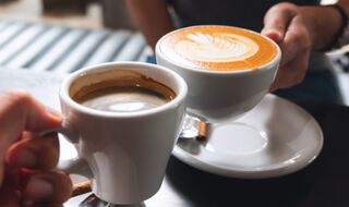 Prekomjerno pijenje kave može oslabiti gustoću kostiju kod starijih žena