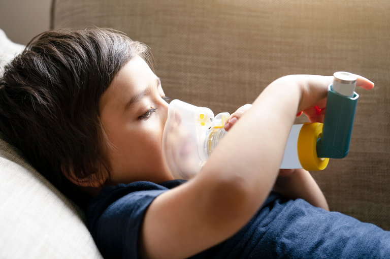 Pretila djeca s astmom imaju lošiji odgovor na terapiju inhalacijskim kortikosteroidima