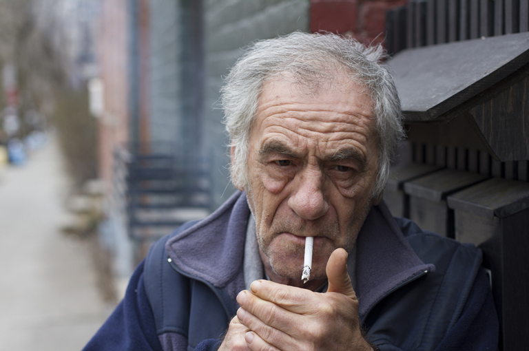 Pušenje povezano s povećanim rizikom od prijeloma kostiju kod muškaraca