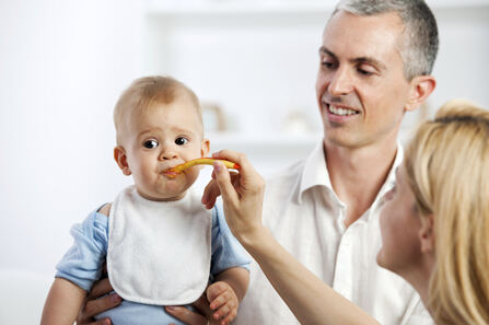 Rano uvođenje jaja i kikirikija u dječju prehranu smanjuje rizik od razvoja alergije na njih