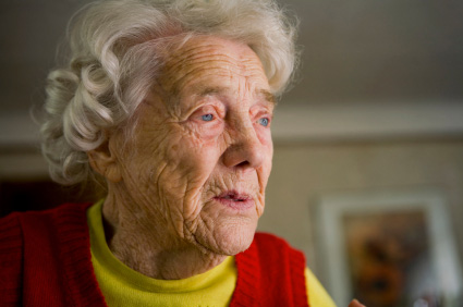 Slabljenje kognitivnih funkcija brže kod žena s Alzheimerovom demencijom nego kod muškaraca