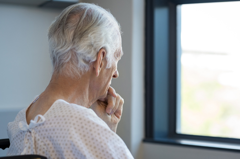 Starije osobe s COVID-19 pokazuju atipične simptome bolesti