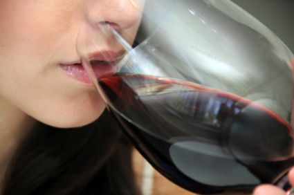 Sve više dokaza da konzumacija alkohola povećava rizik od raka dojke
